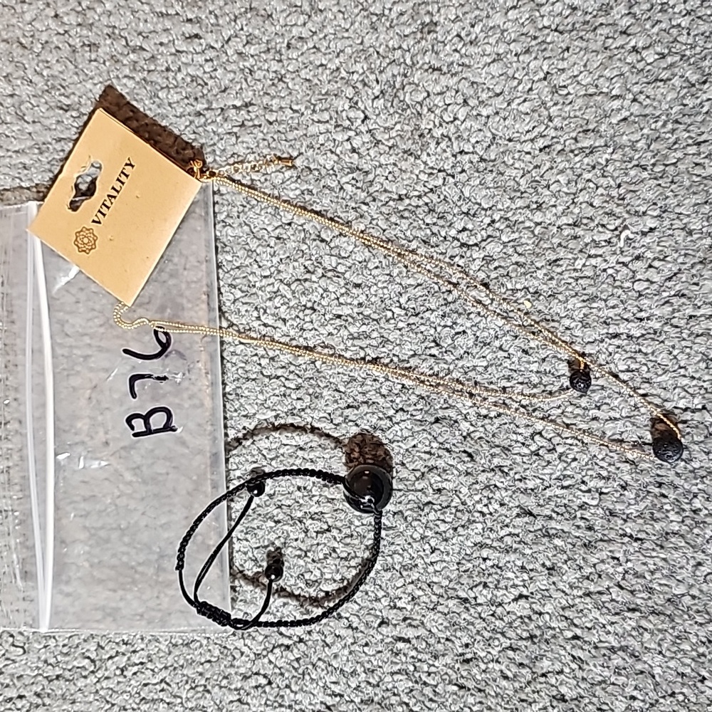 DIFFUSER NECKLACE AND BRACELET